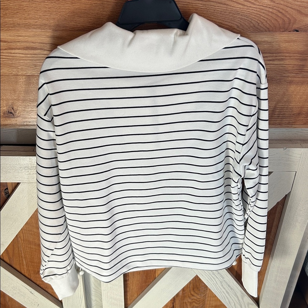 Free Assembly Women's Sailor Collar Sweatshirt Cream w/ Stripes Size Medium NEW - Picture 12 of 12